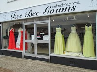 Bee Bee Gowns 1079851 Image 0